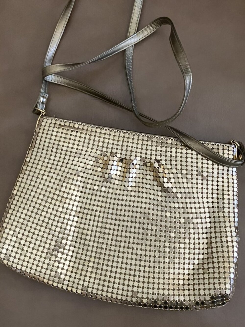 STK, GOLD LAME, MESH EVENING BAG, 21" SHOULDER STRAP, 10"W X 6"H X 1.5W